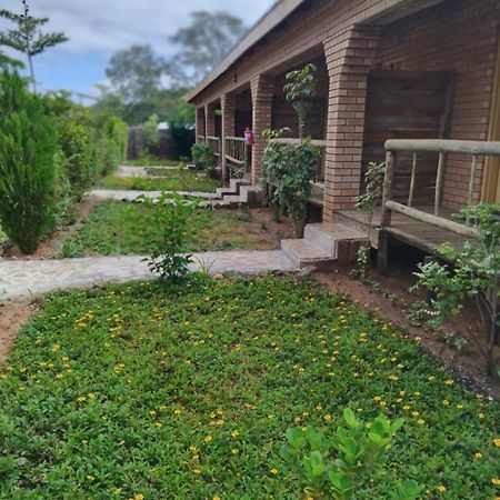 Sunshinevibe Guest House 카사네 외부 사진