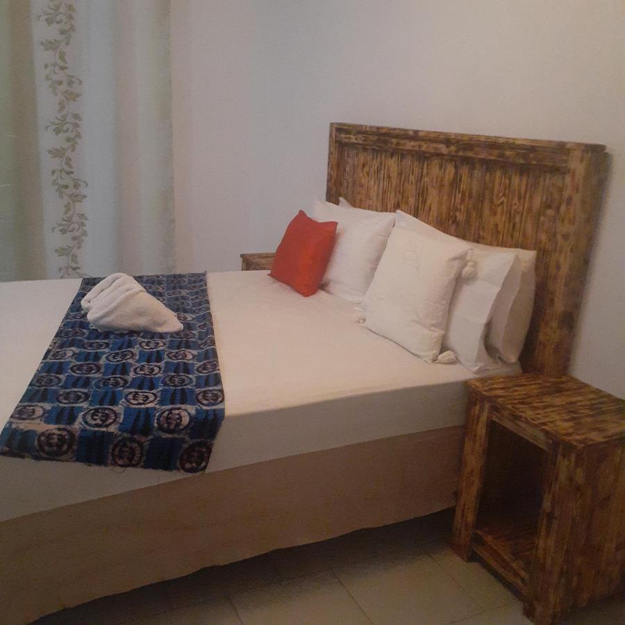 Sunshinevibe Guest House 카사네 외부 사진