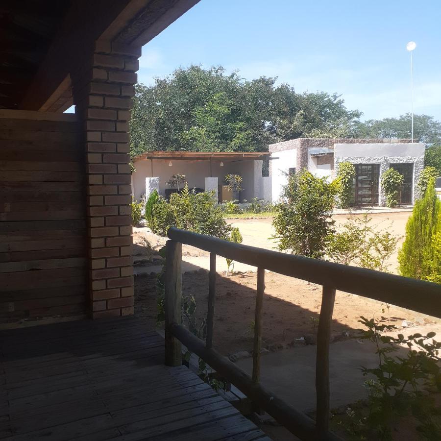 Sunshinevibe Guest House 카사네 외부 사진