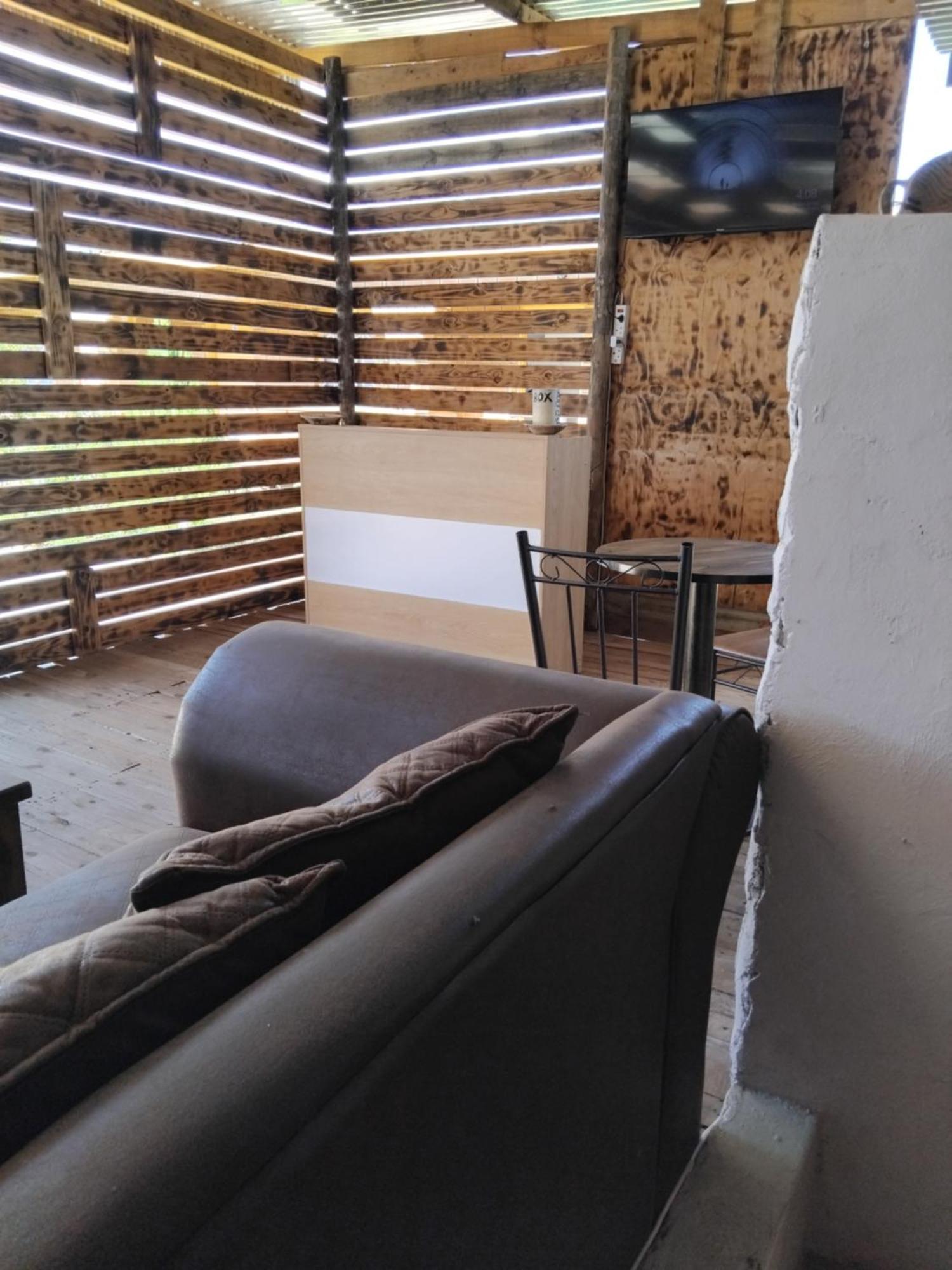 Sunshinevibe Guest House 카사네 외부 사진