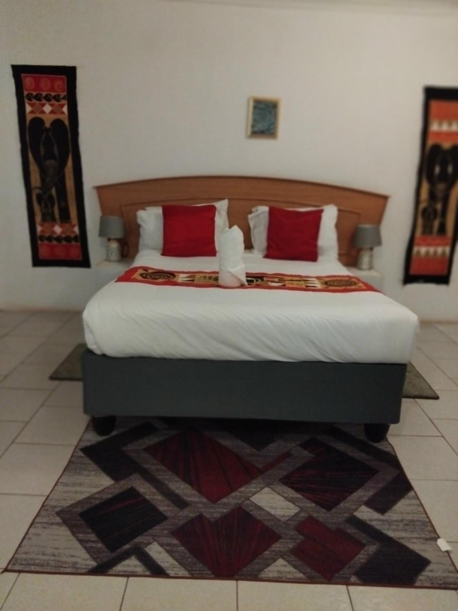 Sunshinevibe Guest House 카사네 외부 사진